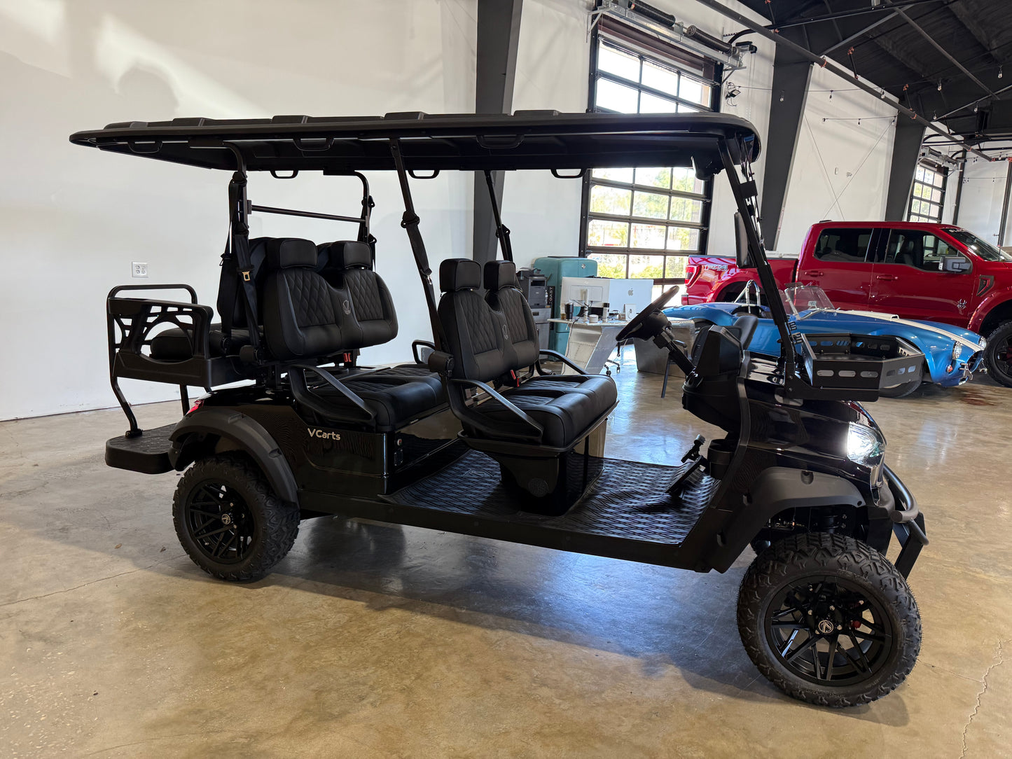 2025 vCart Limo 6 Seater Black Paint / Black Seats