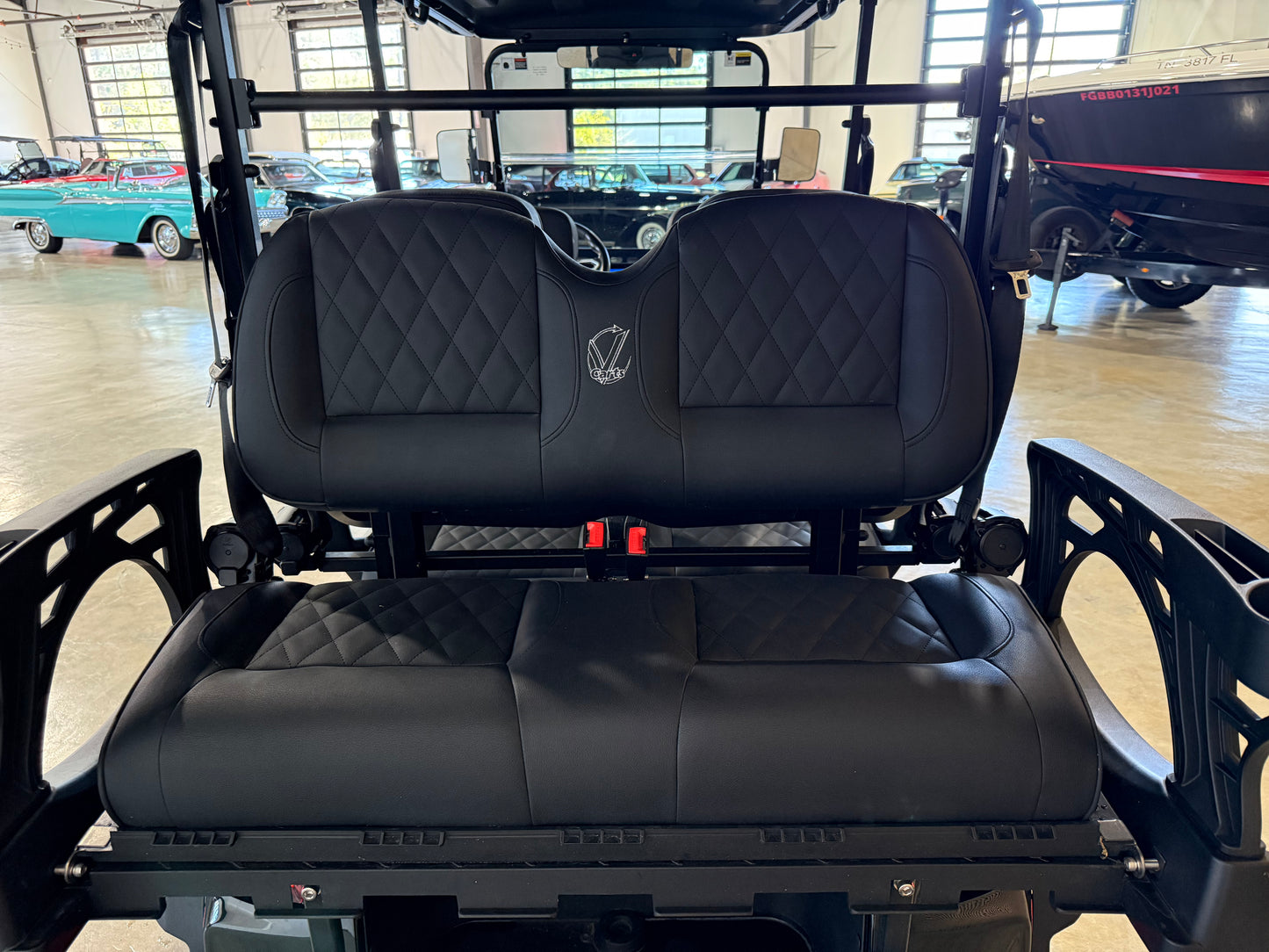 2025 vCart Limo 6 Seater Black Paint / Black Seats