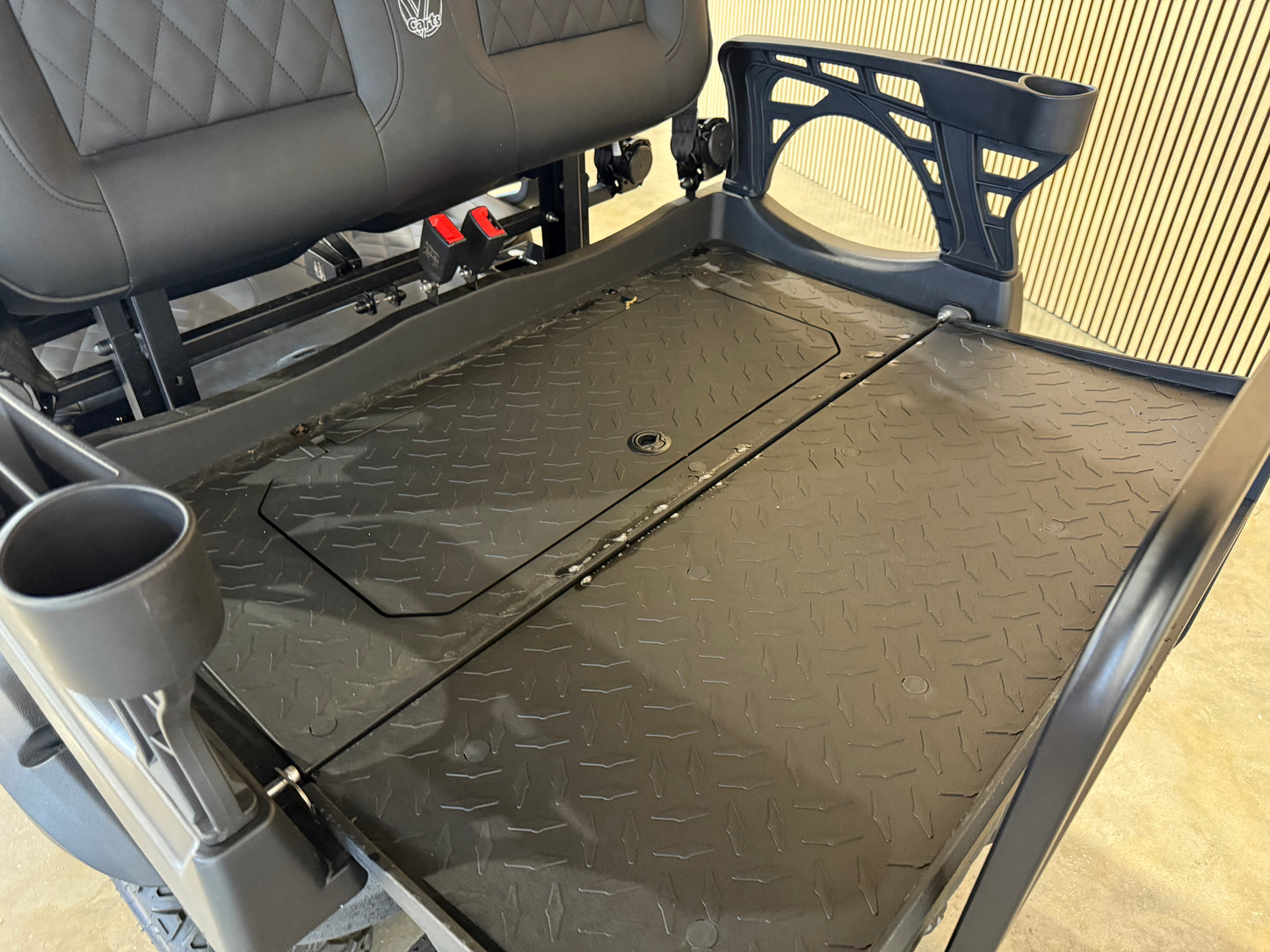 2025 vCart Limo 6 Seater Black Paint / Black Seats