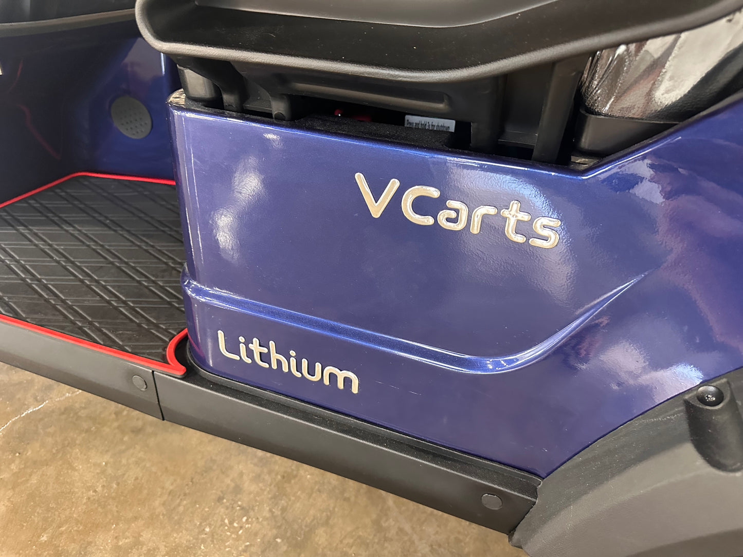 vCart Limo 6 Seater - Blue Paint / Black Seats