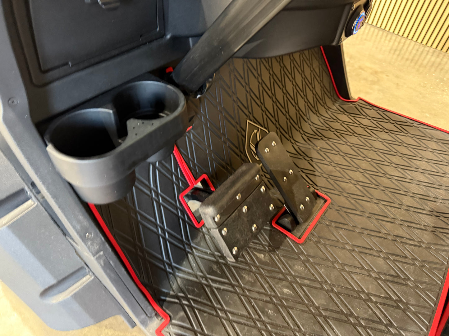 vCart 4 Seat Cruiser - Black Paint / Black Seats