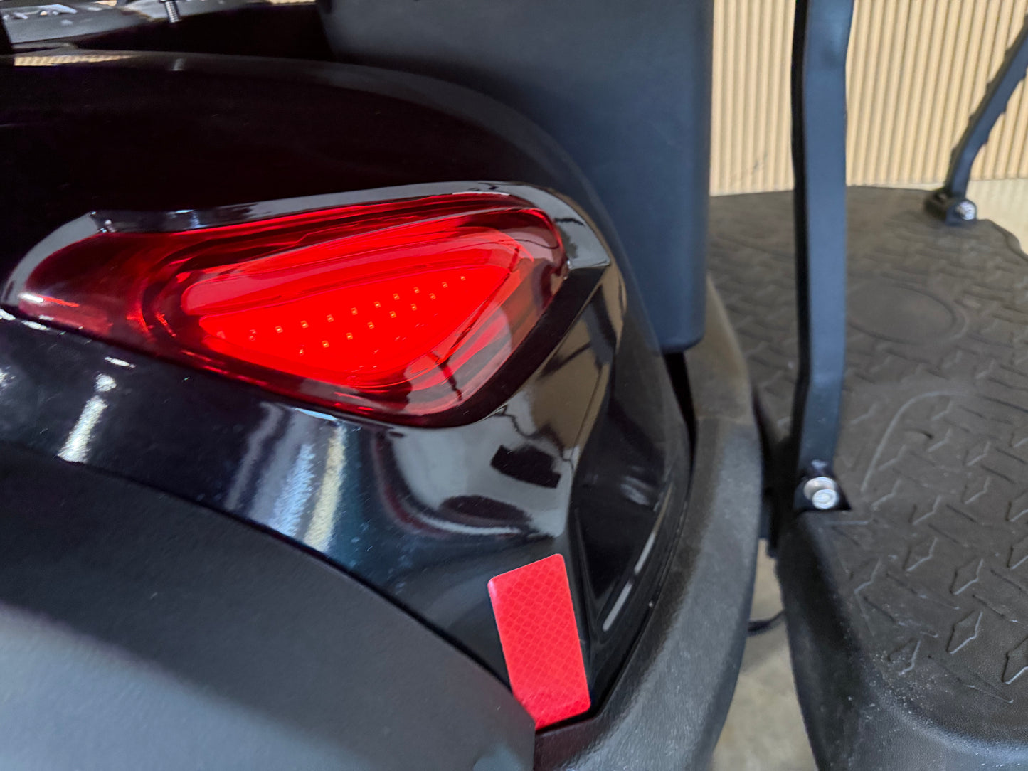vCart 4 Seat Cruiser - Black Paint / Black Seats